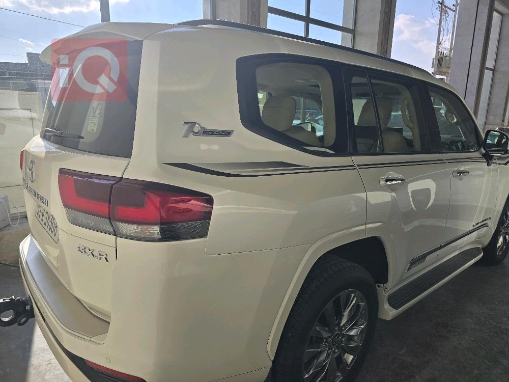 تويوتا لاندكروزر